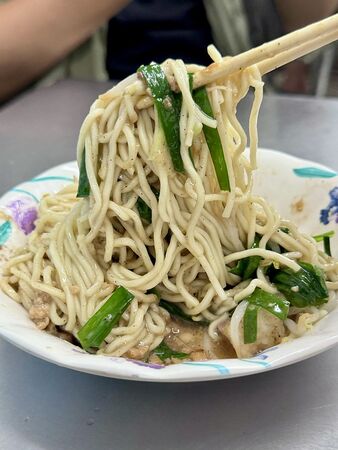 ▲▼炎獅切仔麵。（圖／部落客小虎食夢網授權提供）