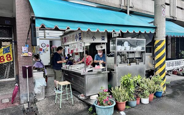 ▲▼炎獅切仔麵。（圖／部落客小虎食夢網授權提供）