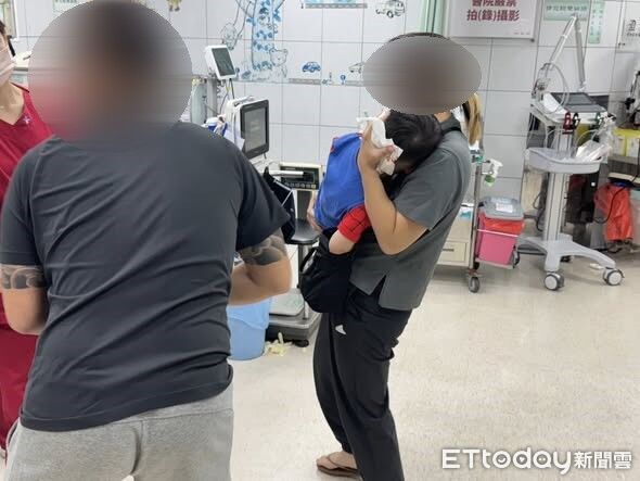 台中4歲童公園跌倒頭部狂流血 父攔警車求救:我真的很害怕