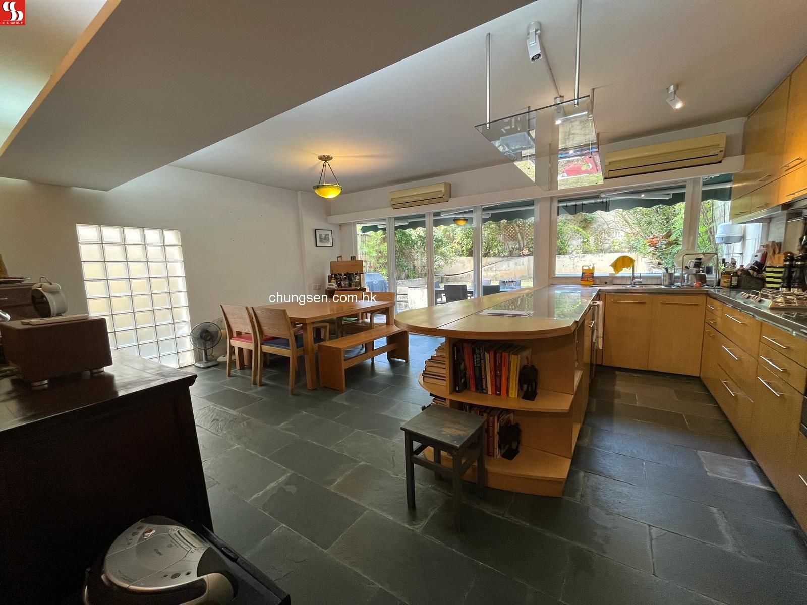 ▲▼             。（圖／翻攝自chungsen）