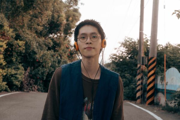 ▲▼新人Wols 《通気口》唱出苦中帶笑的人生希望。（圖／好感度音樂提供）