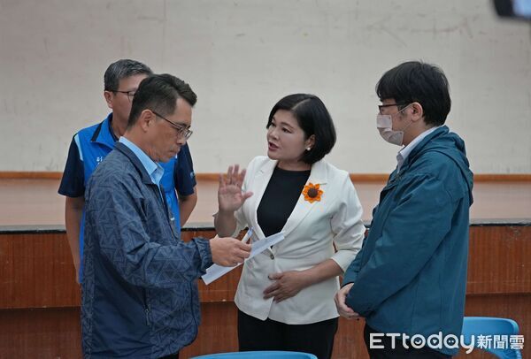 ▲斗六市區鐵路立體化可行性研究地方說明會於斗六廳舉行。（圖／記者游瓊華翻攝）