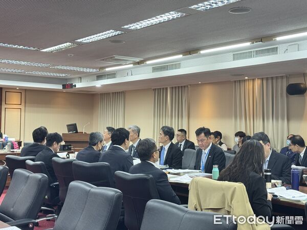 ▲▼交通部今於立法院交通委員會提出「氣象法」、「商港法」及「船舶法」修法草案。（圖／記者周湘芸攝）