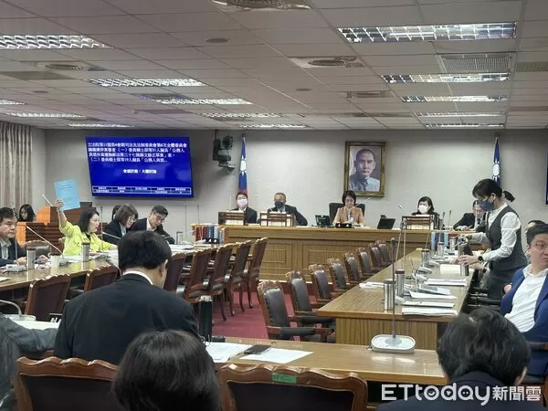 ▲▼    立法院司法法制委員會排審公教年金停砍相關修正草案。（圖／記者崔至雲攝）
