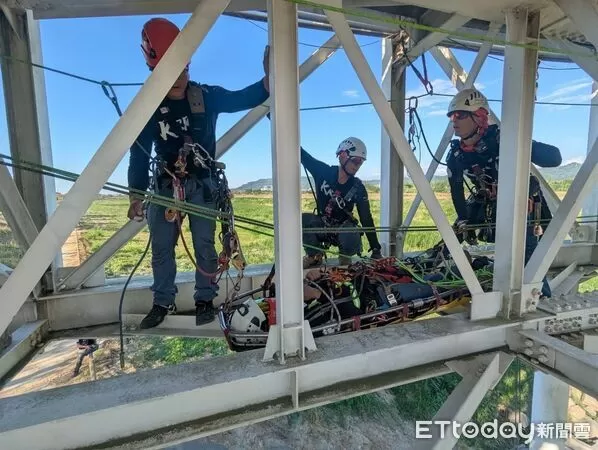 ▲▼2025 GRIMP Taiwan 國際繩索救助邀請賽，在極限考驗中，KRRT隊員們展現了超凡的意志力與專業技術。（圖／記者吳世龍翻攝）