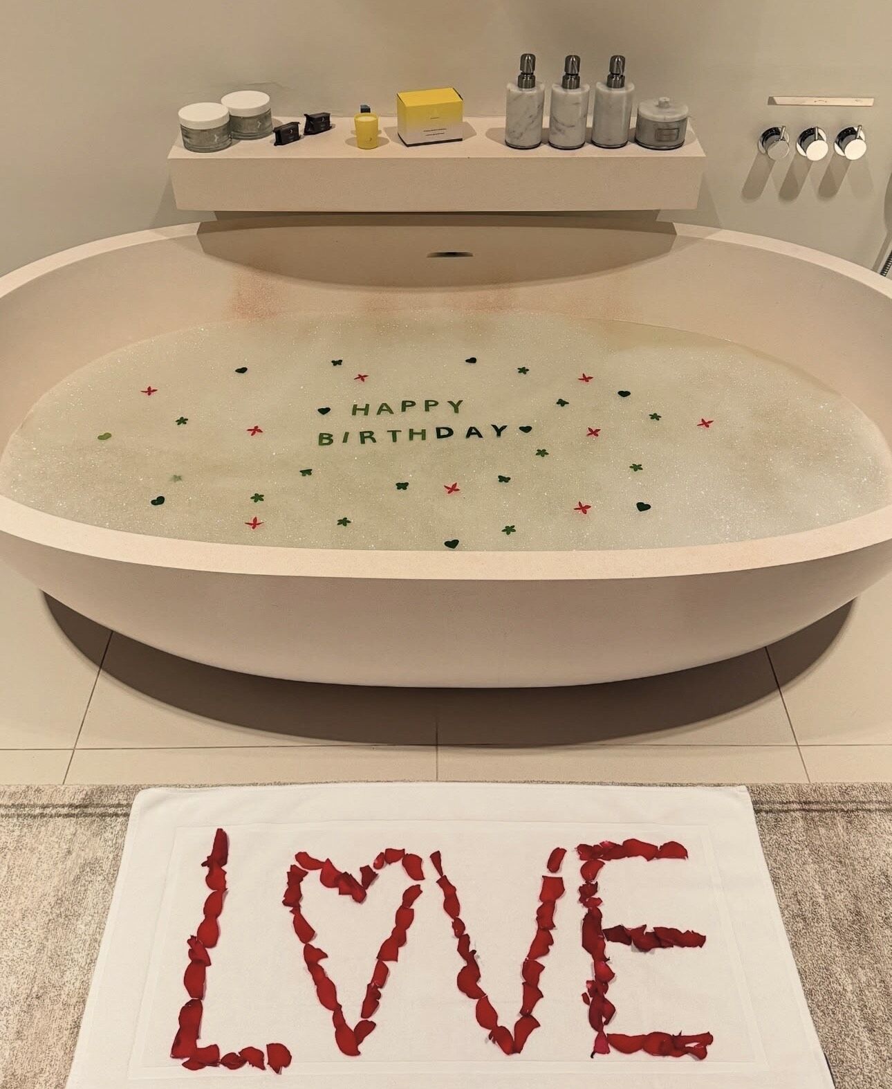 ▲▼ 大馬最美千金           。（圖／翻攝IG）