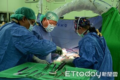 全國首創!亞大附醫開辦手術護理師培訓班 免費學習還有高額津貼