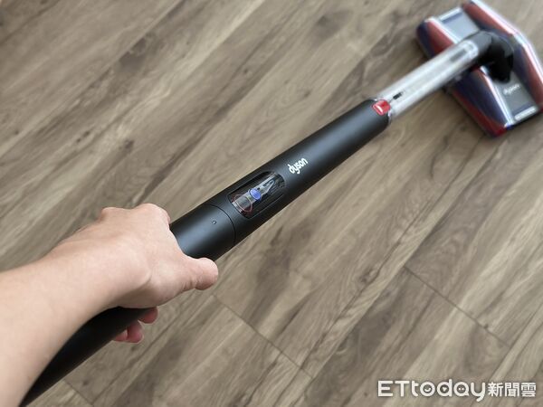 ▲Dyson筆型吸塵器PencilVac Fluffycones。（圖／記者蔡惠如攝）