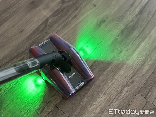 ▲Dyson筆型吸塵器PencilVac Fluffycones。（圖／記者蔡惠如攝）