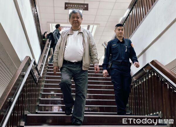 ▲▼甲山林集團負責人祝文宇被控入主愛山林建設後，辦理私募涉用人頭低價認購、套利3.9億餘元，台北地院今（5日）首度開庭，祝文宇否認不法。（圖／記者黃哲民攝）