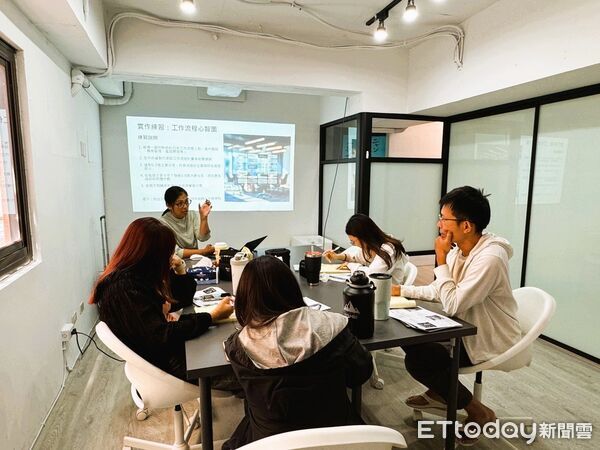 ▲雲嘉南分署舉辦「小人提計畫」年終成果會，吸引上百家企業及訓練單位參與。（記者林東良翻攝，下同）