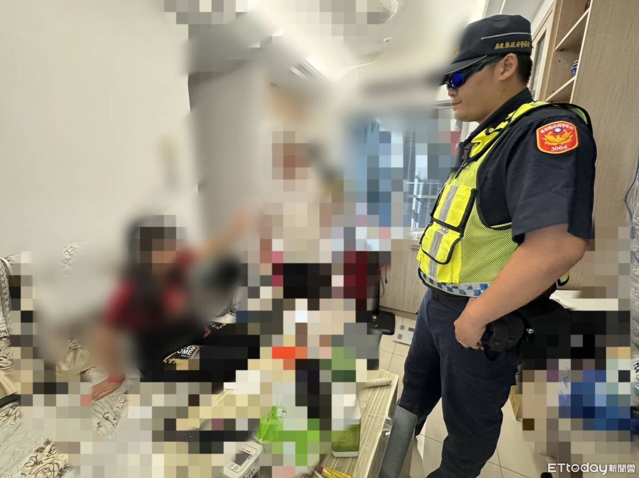 差點信了「假檢警」演戲　屏東婦準備寄提款卡+現金遭攔阻