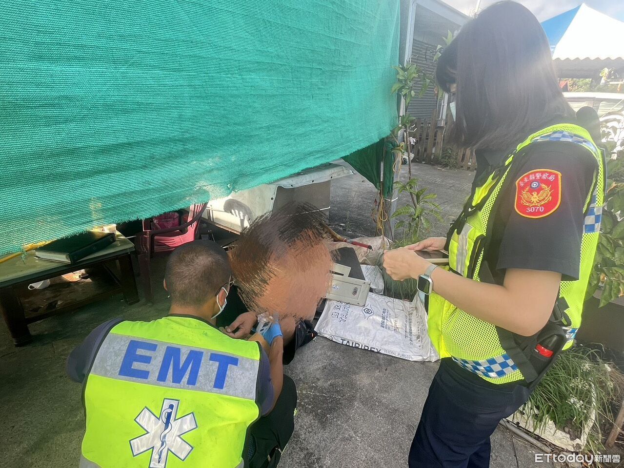 台東醉男倒臥路旁 都蘭派出所即時伸援手