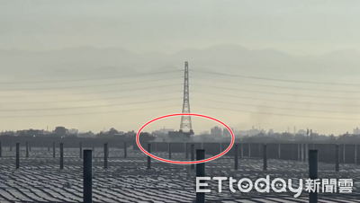 快訊／彰化海上太陽能板起火冒煙！　電纜燒毀現場慘況曝光