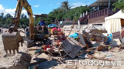 史上最大清海行動！墾丁小灣鐵皮棚全拆光　礁岩重現碧海藍天