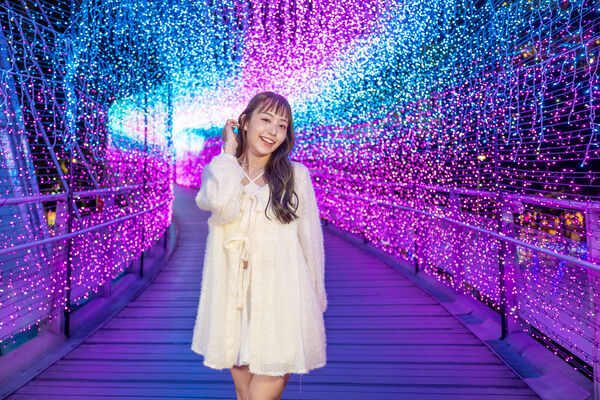 ▲2025新北耶誕城天橋、人行道光廊。（圖／新北市觀旅局提供）