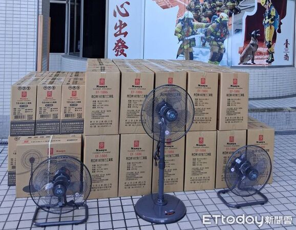 ▲台南市消防局採購86台高效能降溫風扇，配置於各大隊、分隊後勤區，降低前線人員熱傷害風險。（記者林東良翻攝，下同）