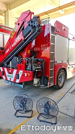 ▲台南市消防局採購86台高效能降溫風扇，配置於各大隊、分隊後勤區，降低前線人員熱傷害風險。（記者林東良翻攝，下同）