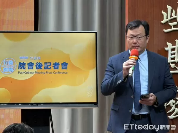 ▲▼運動部次長鄭世忠出席行政院會記者會。（圖／記者陳家祥攝）