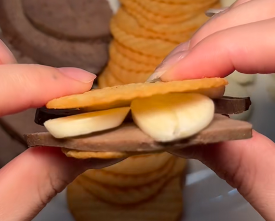 ▲▼DIY下酒菜「肝脆薯了蒜了」陸網爆紅。（圖／翻攝自小紅書）