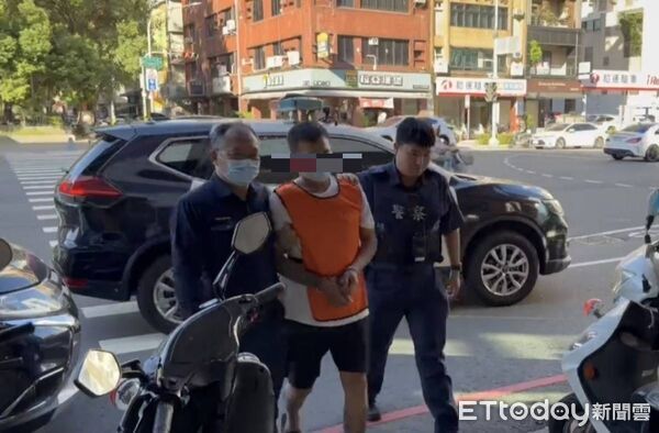 ▲▼假賣戒指真行竊！男趁銀樓忙「秒偷50萬金鍊」　狂奔逃逸遭警活逮。（圖／記者賴文萱翻攝）