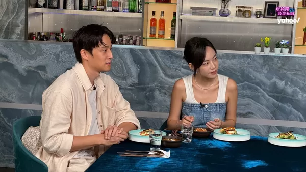 ▲▼焦曼婷、徐新洋認真聽唐老師剖析問題。（圖／節目提供）