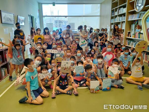 ▲台東環保局推出環境繪本鼓勵親子共讀。（圖／記者楊晨東翻攝）