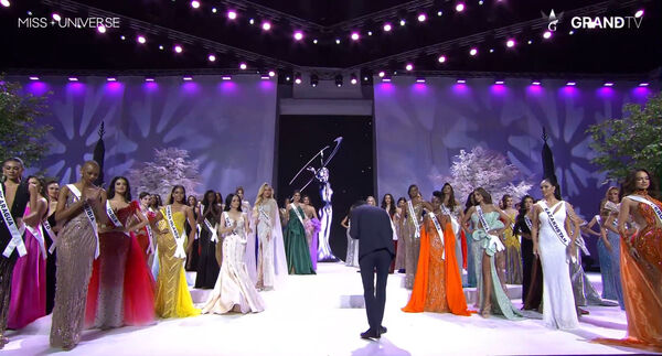 ▲▼2025年環球小姐選美比賽爆發言語衝突，泰國賽事總監道歉。（圖／翻攝自X）