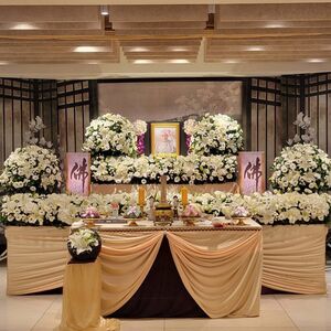 〈雙人枕頭〉作曲人張錦華驚傳過世！　大咖天后悲痛現身靈堂悼念