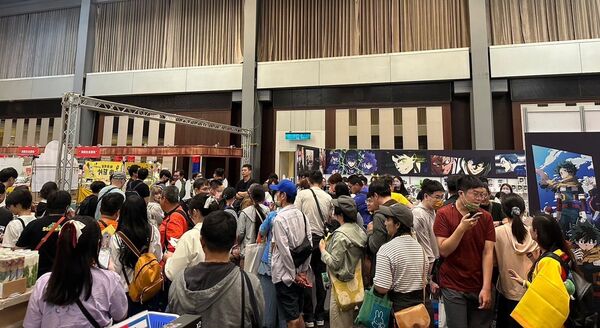 ▲新光三越第三波周年慶開跑，台南新天地、台北DT與高雄左營店三館現人潮。（圖／業者提供）