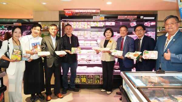 ▲▼全聯與雲林縣「雲林良品」合作「立冬土雞節」，推廣具安心履歷、可溯源標章的雞肉產品。（圖／業者提供）