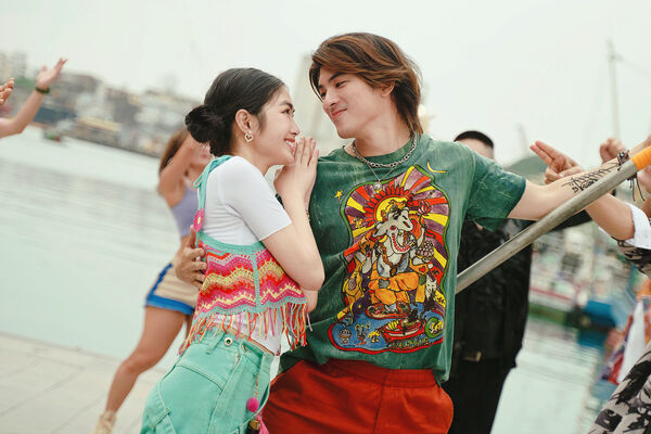 ▲《叫我驅魔男神》林哲熹、雷嘉汭組驅魔情侶檔「嚕湯CP」。（圖／光盛影業提供）