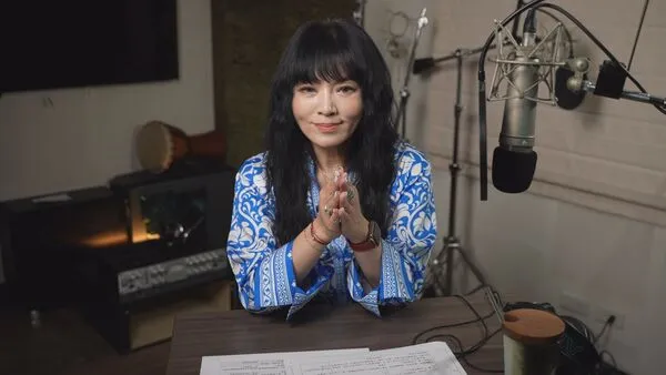 ▲日本NHK系列紀錄片《歡迎來到失智症的世界》，唐綺陽特別為失智症紀錄片獻聲配音。（圖／公視提供）