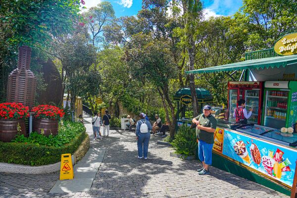 ▲▼峴港巴拿山一日遊攻略！佛手橋、法國村、地圖、穿著與自助餐完整懶人包。（圖／部落客珊莎提供）