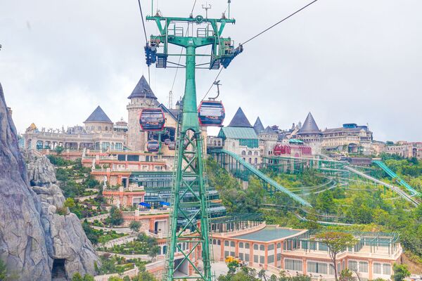 ▲▼峴港巴拿山一日遊攻略！佛手橋、法國村、地圖、穿著與自助餐完整懶人包。（圖／部落客珊莎提供）