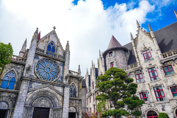 ▲▼峴港巴拿山一日遊攻略！佛手橋、法國村、地圖、穿著與自助餐完整懶人包。（圖／部落客珊莎提供）
