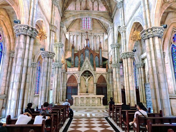 ▲▼峴港巴拿山一日遊攻略！佛手橋、法國村、地圖、穿著與自助餐完整懶人包。（圖／部落客珊莎提供）