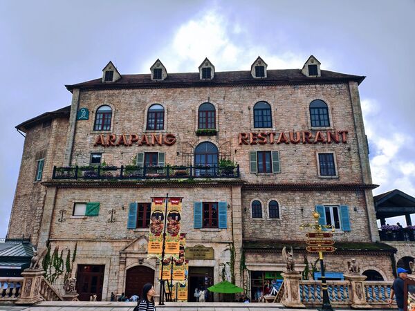 ▲▼峴港巴拿山一日遊攻略！佛手橋、法國村、地圖、穿著與自助餐完整懶人包。（圖／部落客珊莎提供）