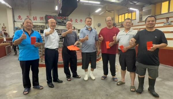 ▲彰化肉品市場開市送紅包。（圖／民眾提供）