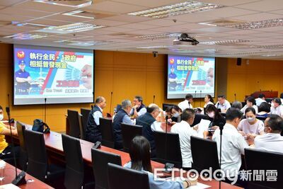 普發1萬防詐開跑！陳其邁獻聲垃圾車滿街喊　警局長繃緊神經