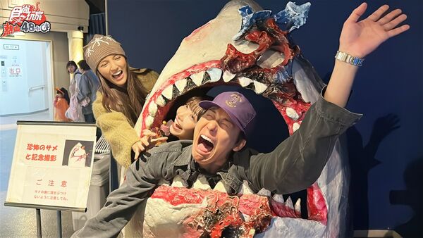 ▲  風田（右起）、麻由和朵拉在海洋公園玩得不亦樂乎。（圖／TVBS）