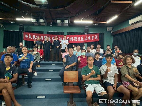 ▲東港警分局在小琉球以「有感宣導、精準執法」推動交通安全。（圖／記者陳崑福翻攝）