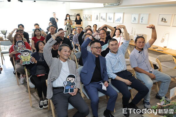 ▲見書店帶動地方創生 謝國樑力挺文化深耕。（圖／記者郭世賢翻攝）