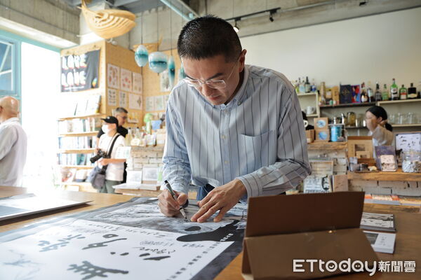 ▲見書店帶動地方創生 謝國樑力挺文化深耕。（圖／記者郭世賢翻攝）