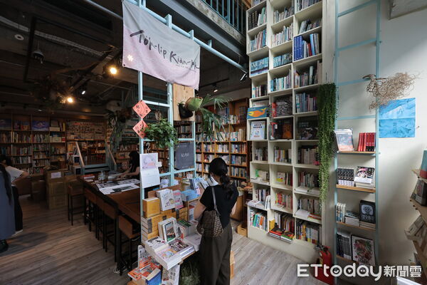 ▲見書店帶動地方創生 謝國樑力挺文化深耕。（圖／記者郭世賢翻攝）