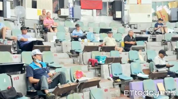 ▲歷經15天禁宰後，雲林肉品市場再度開拍，象徵產業回歸正軌。（圖／記者游瓊華翻攝）