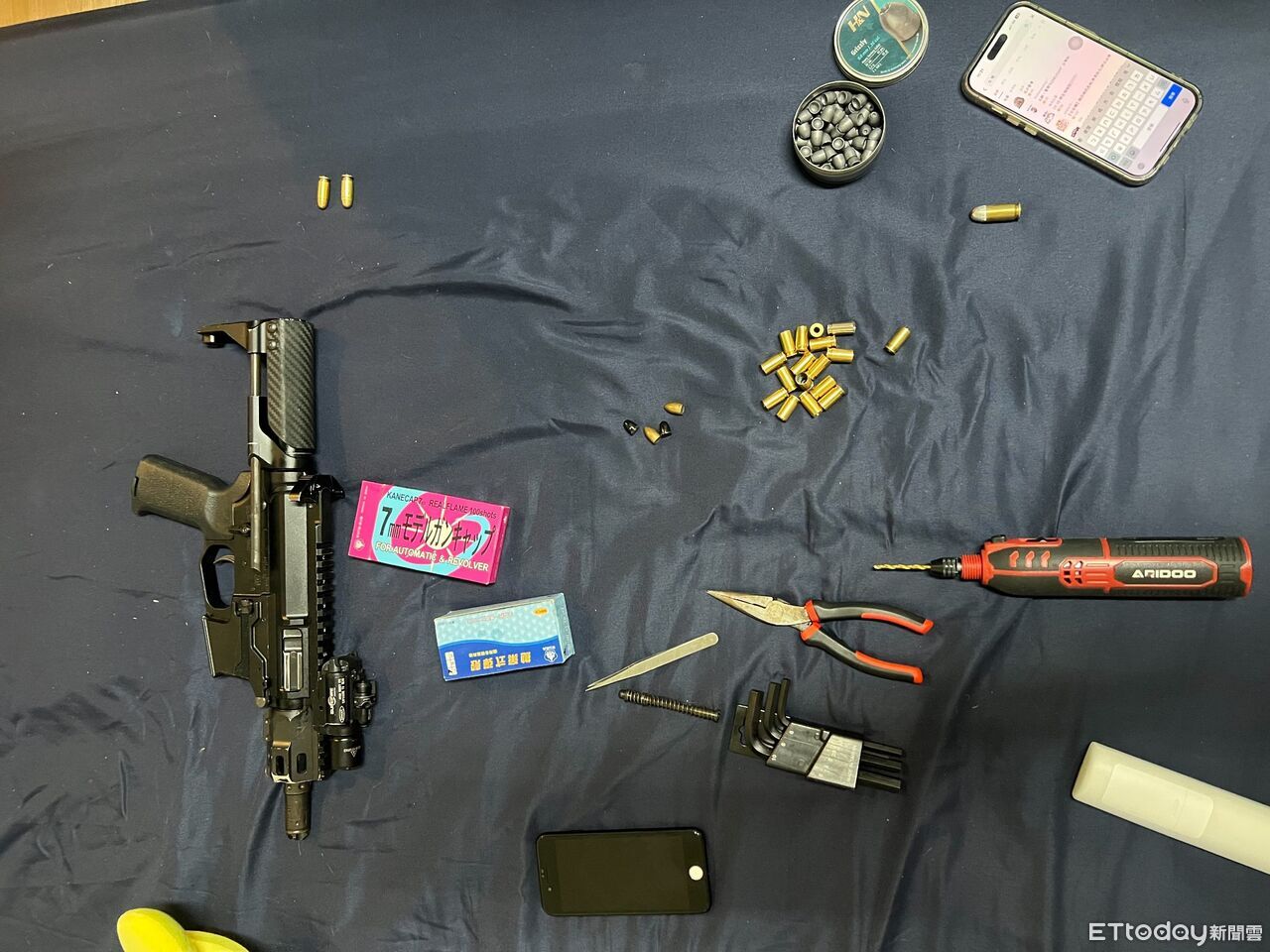 涉槍擊被通緝躲!警攻堅想「火拼」 他驚覺只剩「一顆子彈」