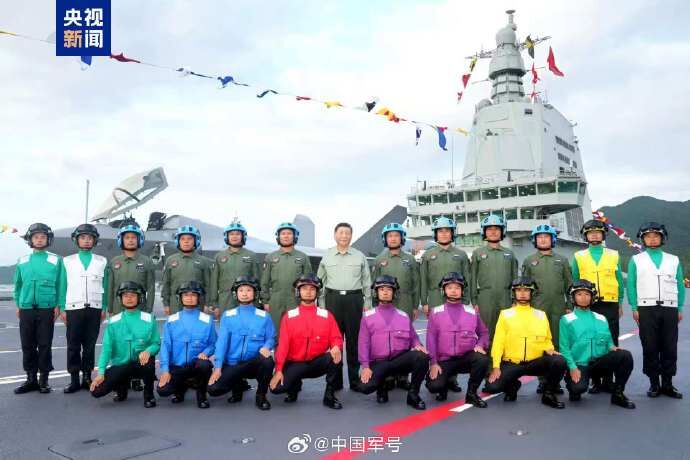 陸第三艘航母「福建艦」正式入列　習近平親按「彈射」按鈕