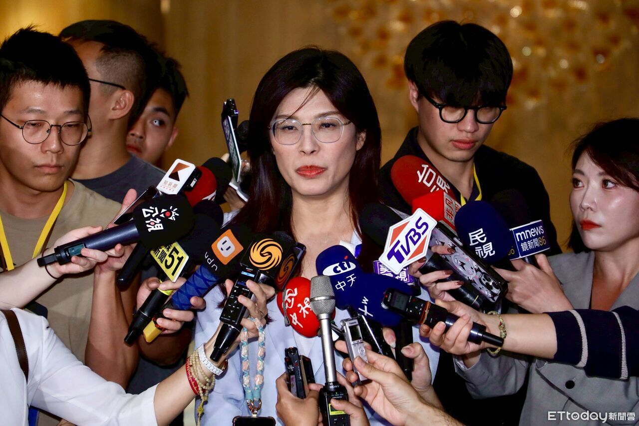 明出席白色恐怖秋祭大會惹議　鄭麗文：希望兩岸和解、兩岸和平