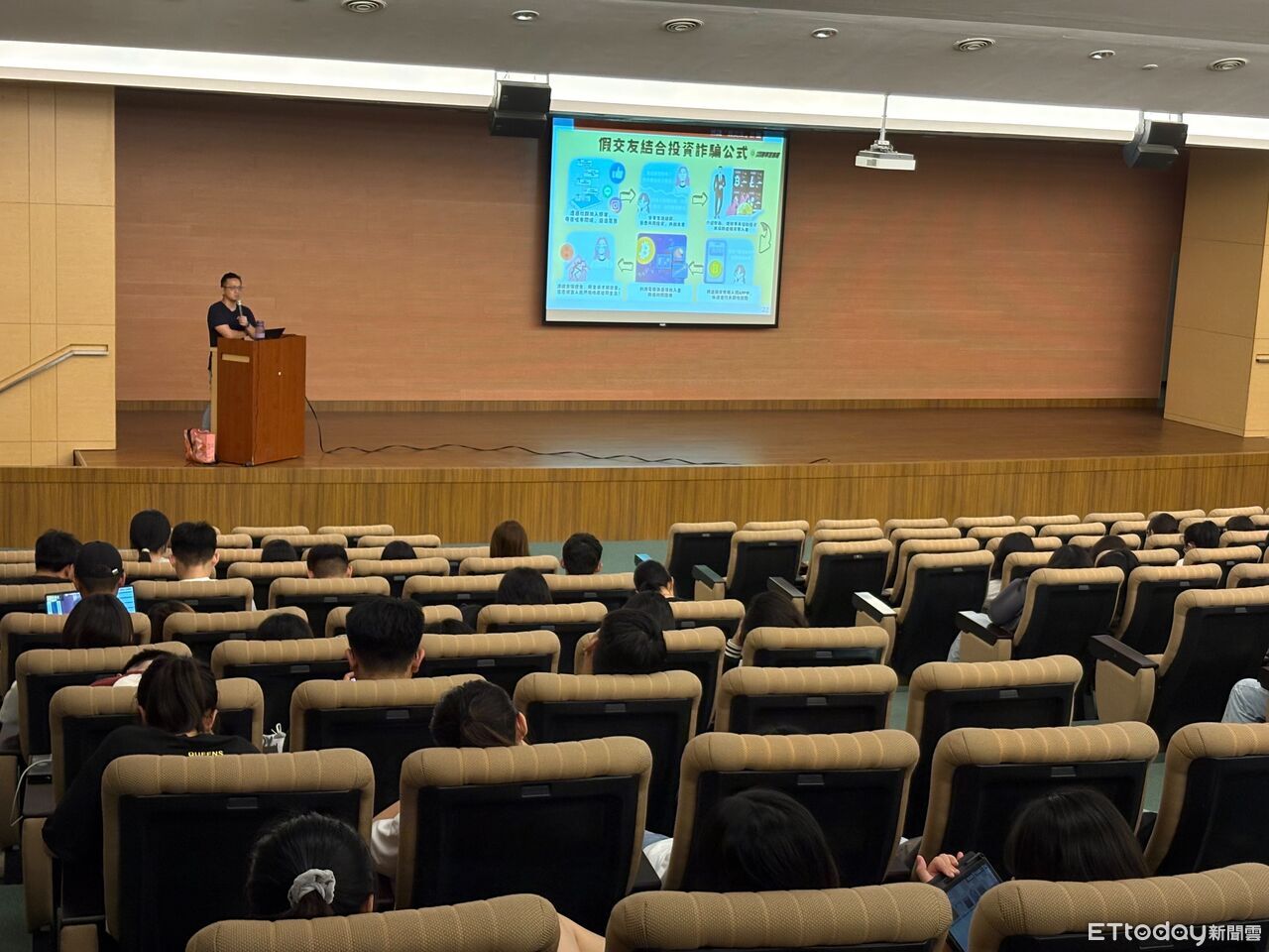 朴子警前進校園防詐宣導 強化大學生防詐意識